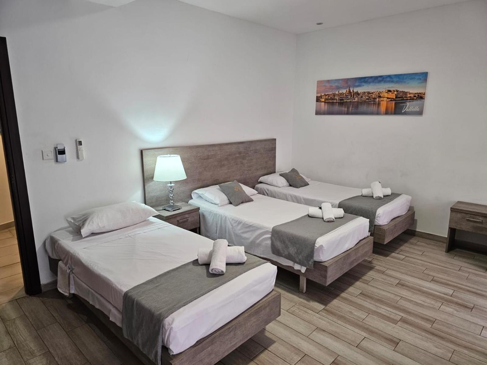 Napoli Suites Studios Aparthotel St. Julian's Zewnętrze zdjęcie