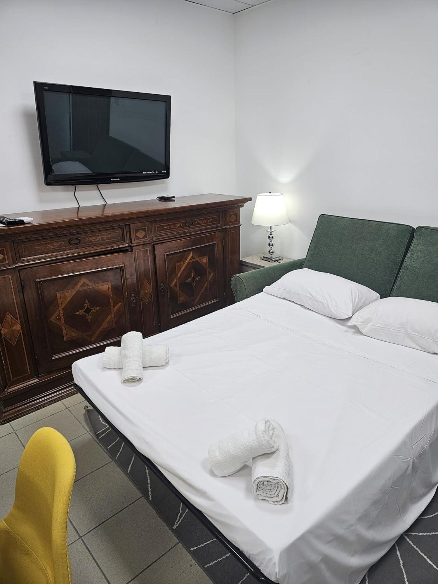 Napoli Suites St. Julian's Zewnętrze zdjęcie