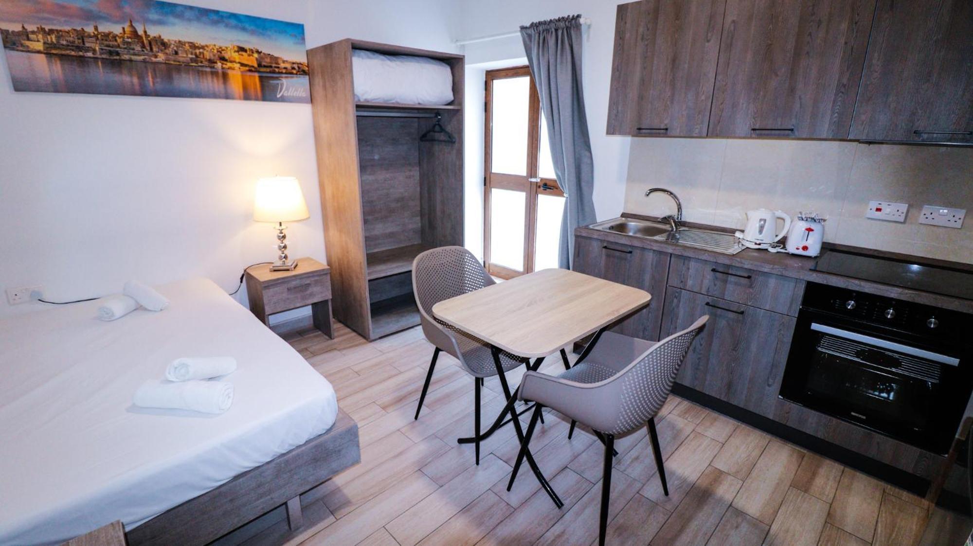 Napoli Suites Studios Aparthotel St. Julian's Zewnętrze zdjęcie