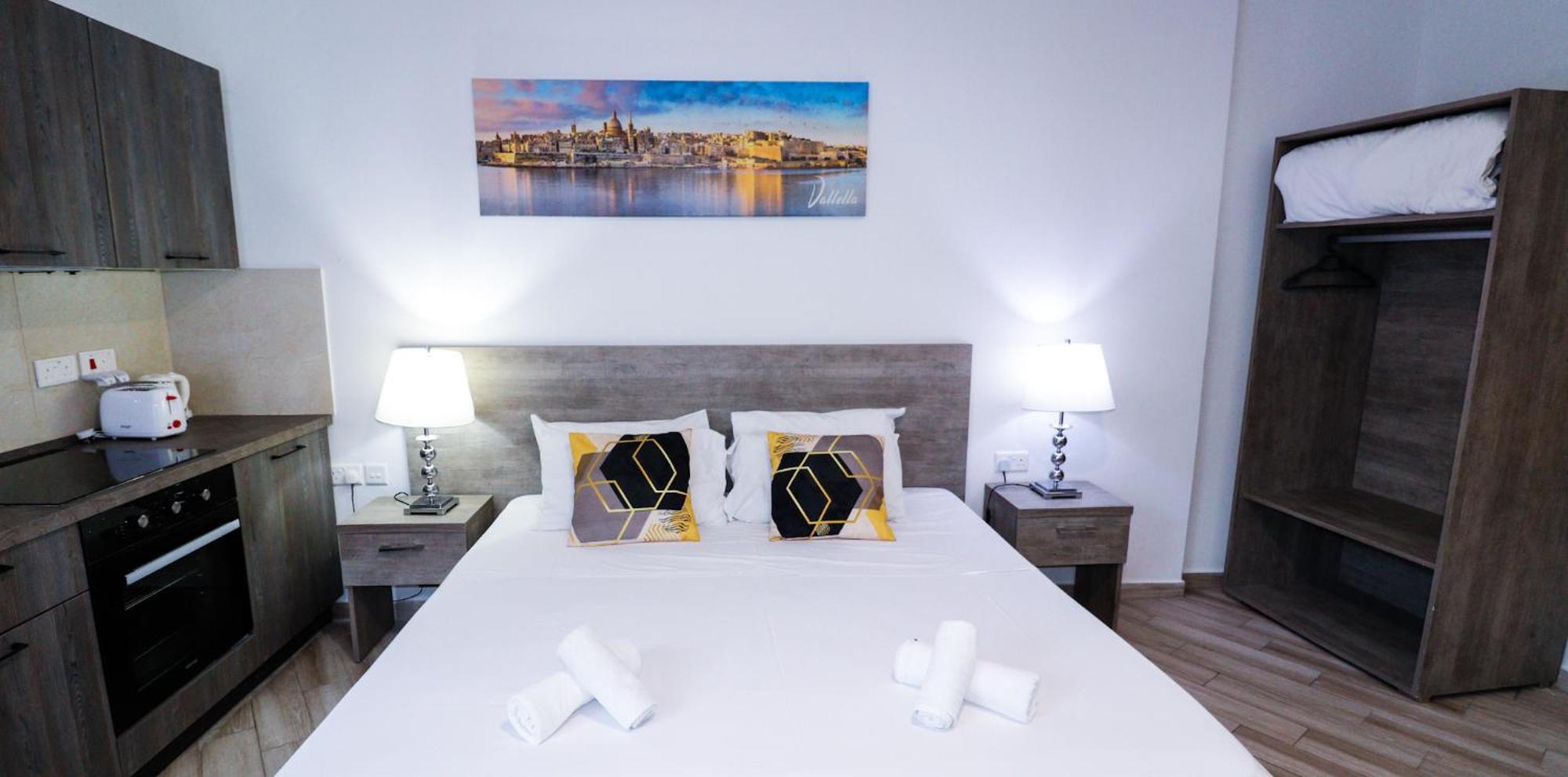 Napoli Suites Studios Aparthotel St. Julian's Zewnętrze zdjęcie