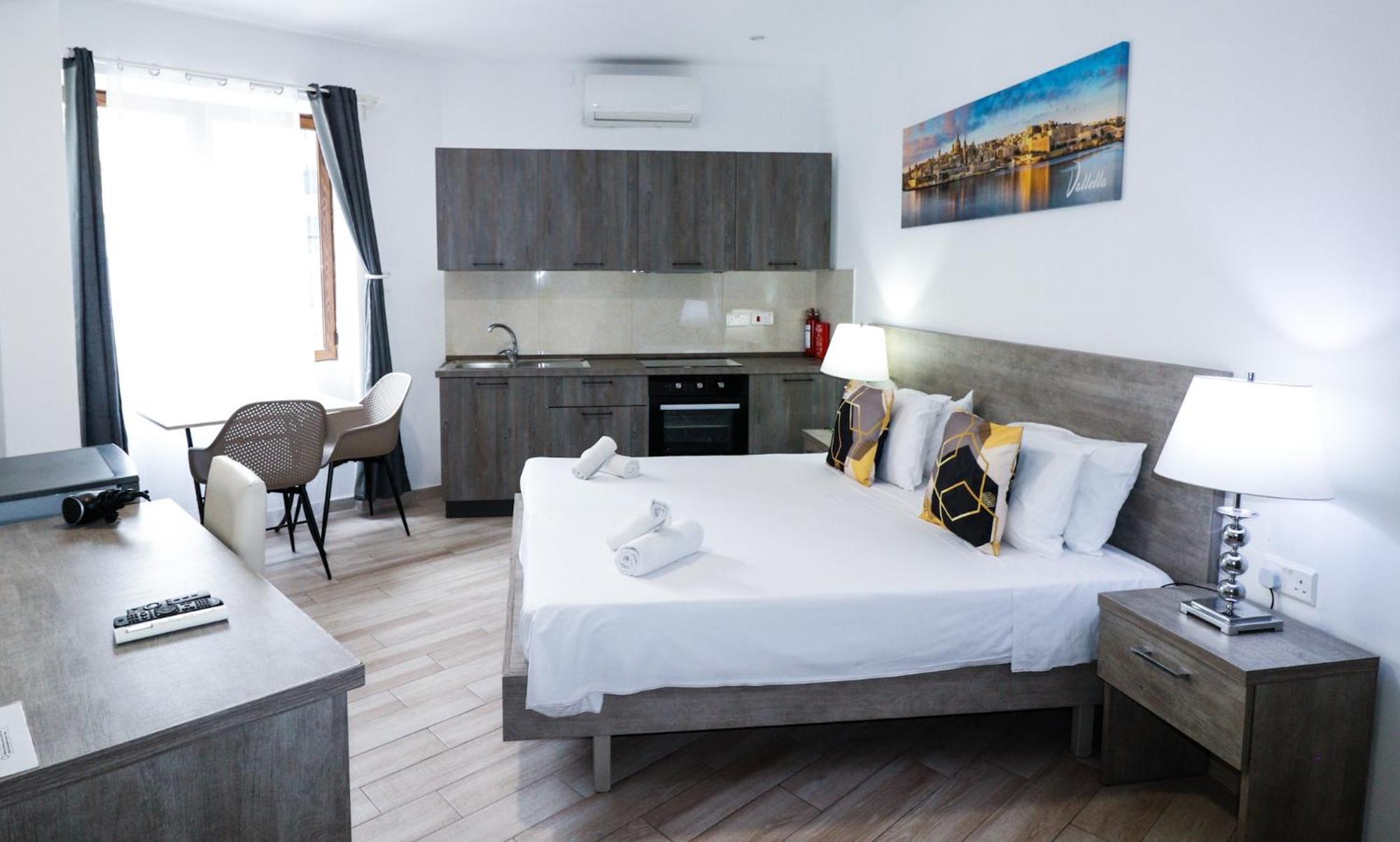 Napoli Suites St. Julian's Zewnętrze zdjęcie