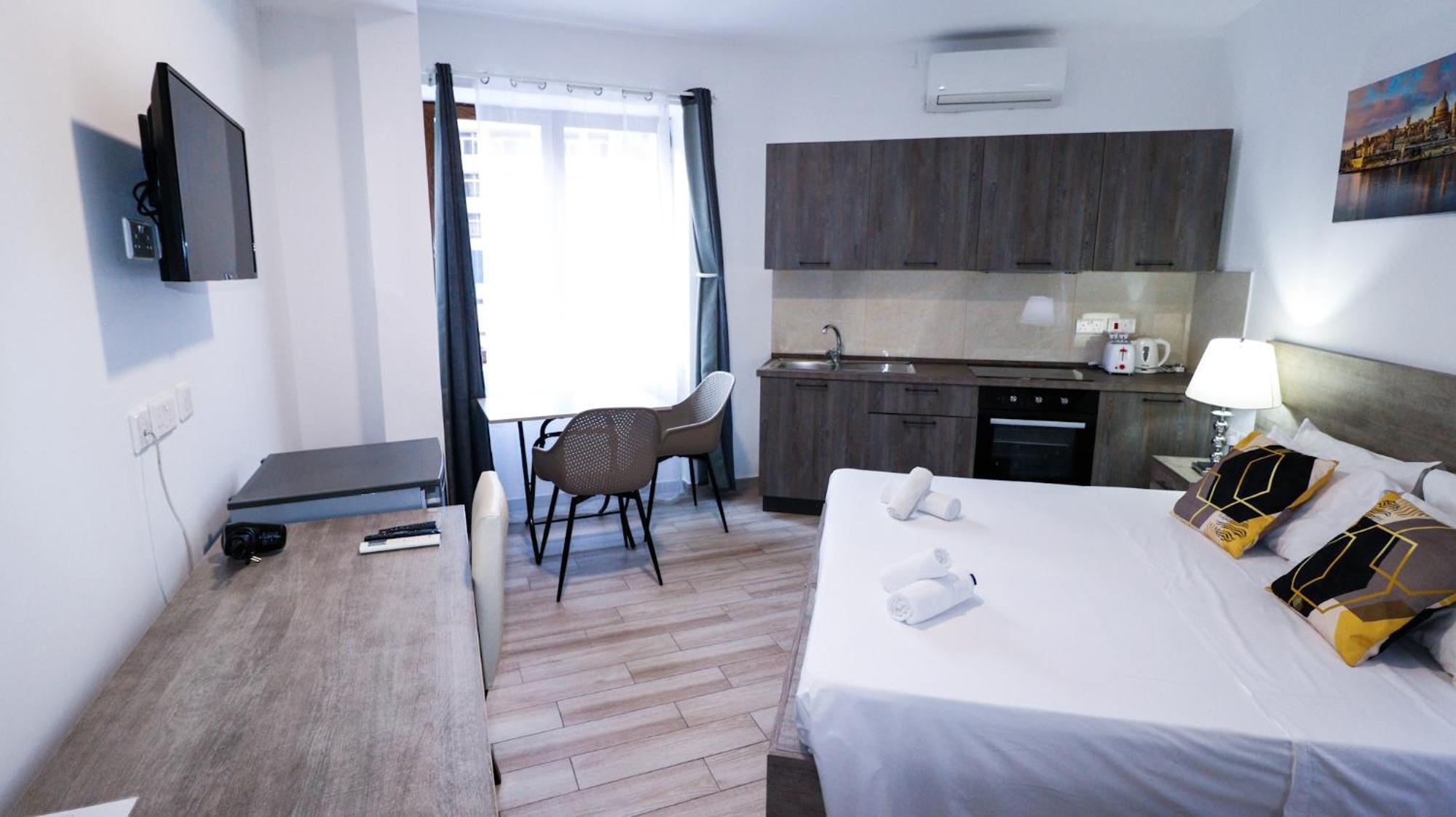 Napoli Suites St. Julian's Zewnętrze zdjęcie