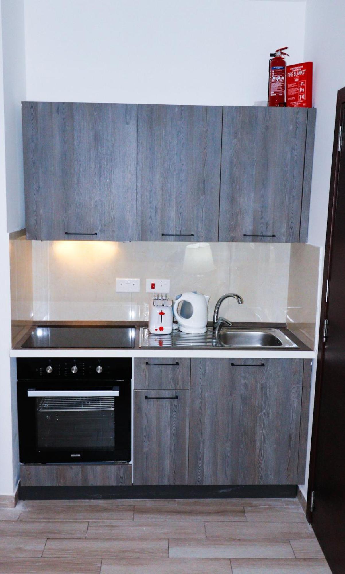 Napoli Suites Studios Aparthotel St. Julian's Zewnętrze zdjęcie