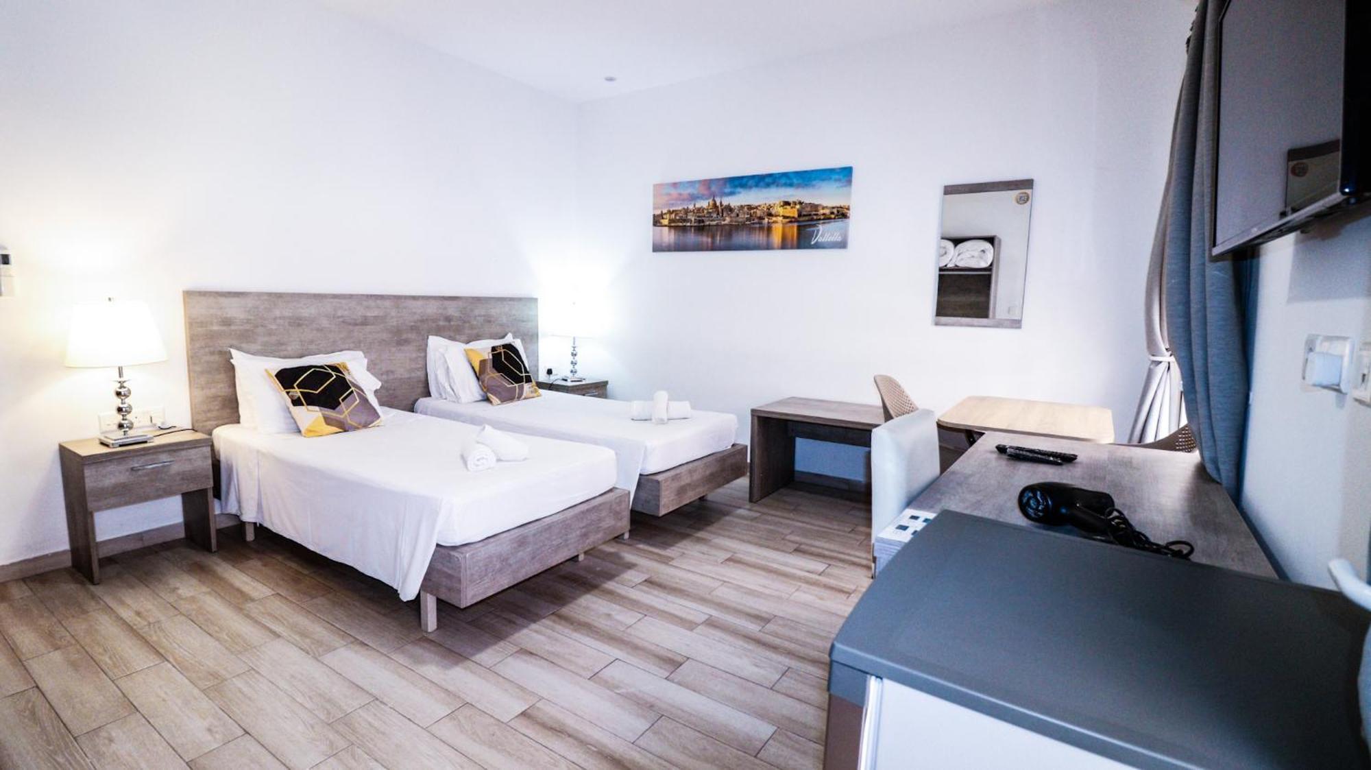 Napoli Suites Studios Aparthotel St. Julian's Zewnętrze zdjęcie