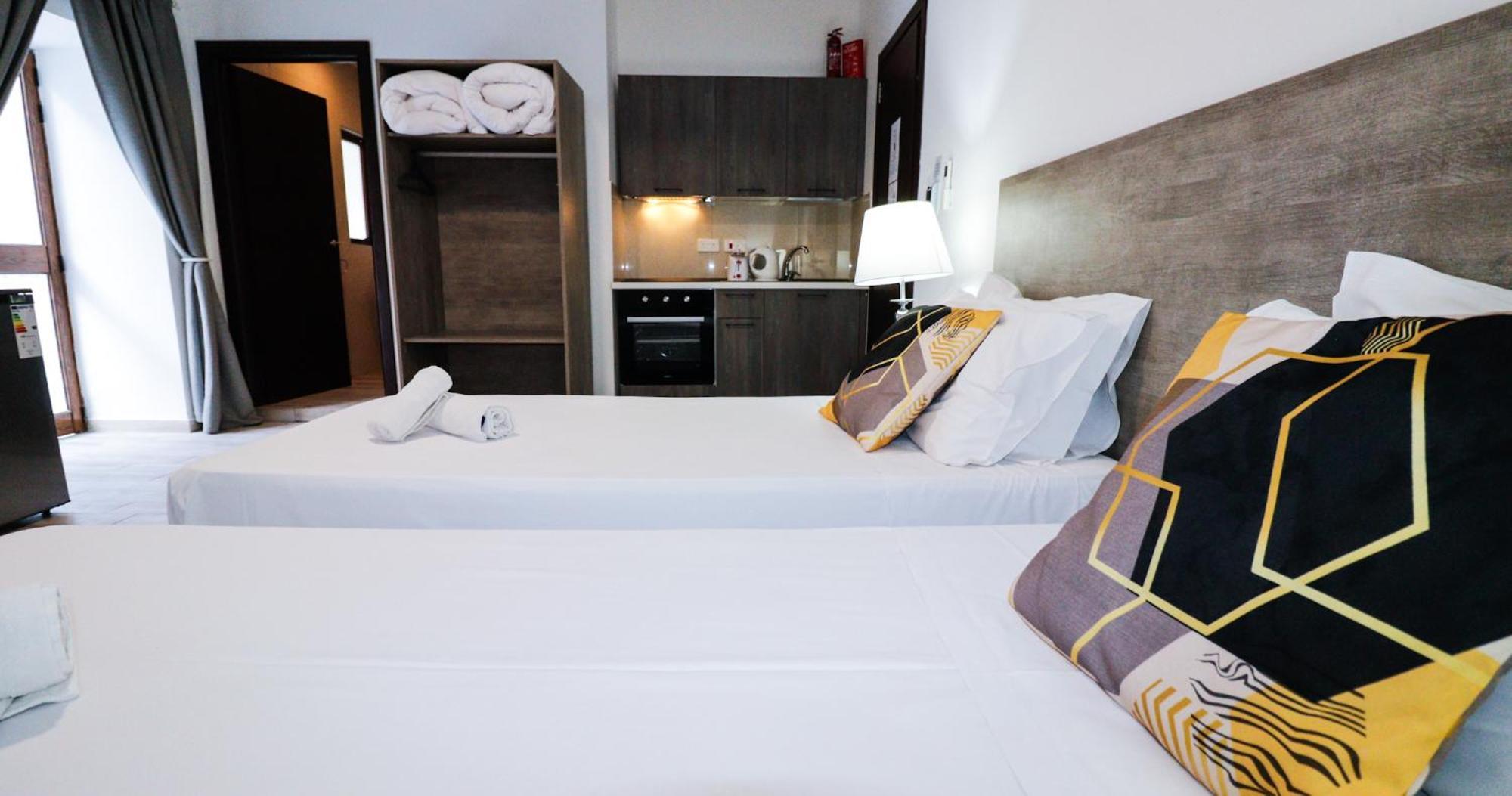Napoli Suites Studios Aparthotel St. Julian's Zewnętrze zdjęcie
