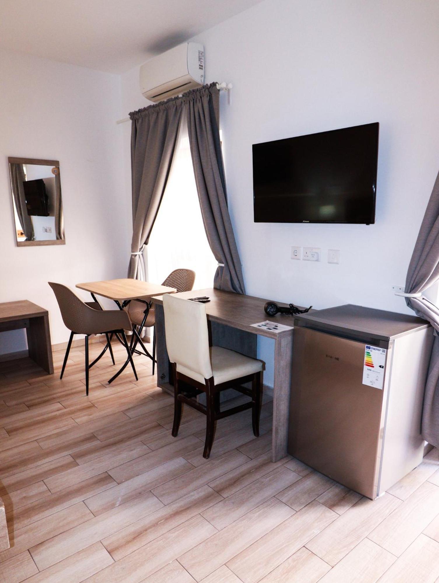 Napoli Suites Studios Aparthotel St. Julian's Zewnętrze zdjęcie