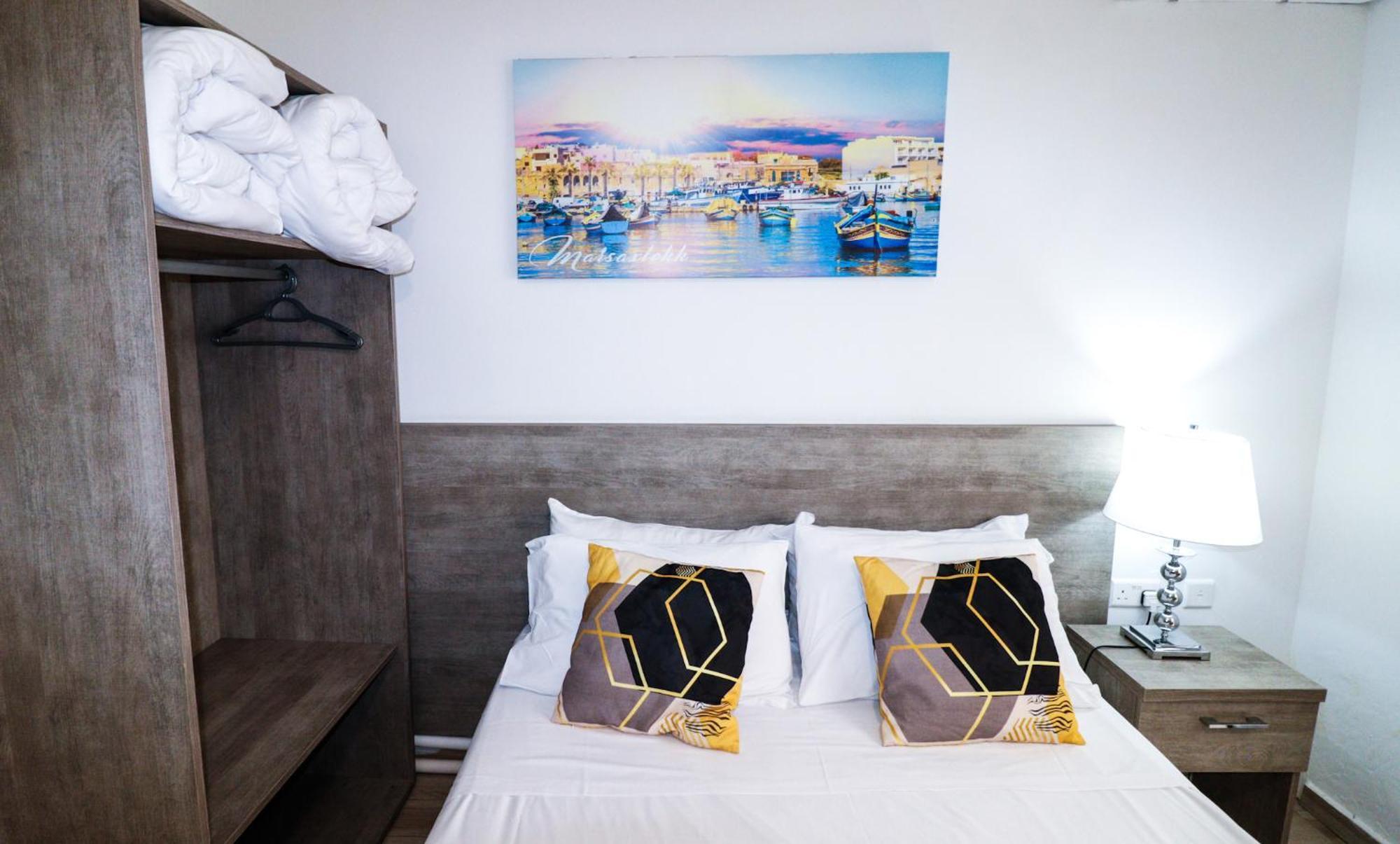 Napoli Suites Studios Aparthotel St. Julian's Zewnętrze zdjęcie