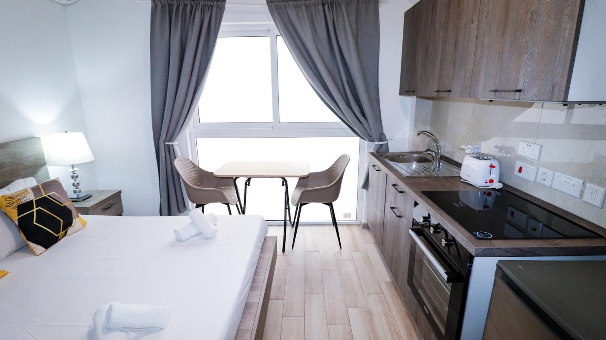 Napoli Suites St. Julian's Zewnętrze zdjęcie