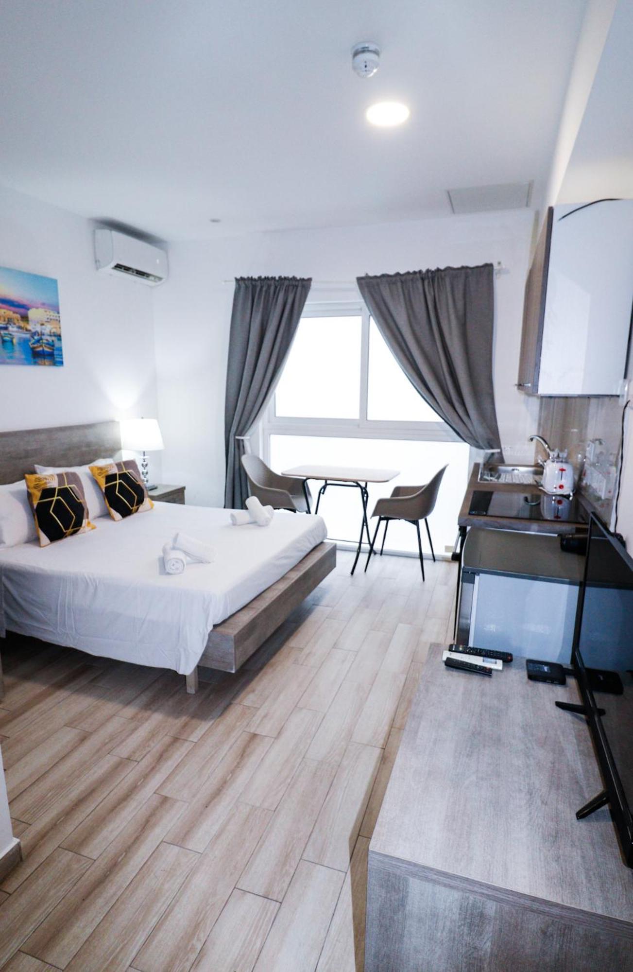 Napoli Suites Studios Aparthotel St. Julian's Zewnętrze zdjęcie