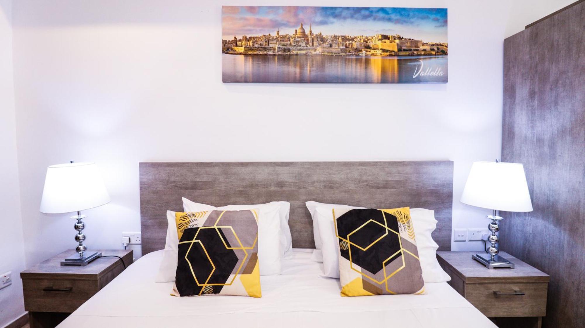 Napoli Suites Studios Aparthotel St. Julian's Zewnętrze zdjęcie
